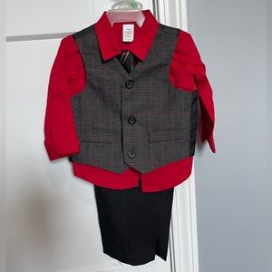 NWOT boy’s 4 piece suit set (6-9 months)